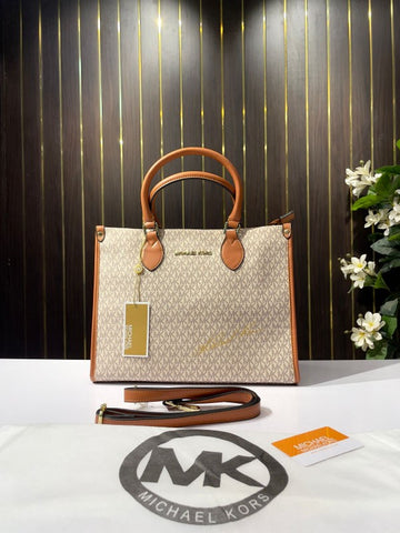 Michael Kors Signature Tote Bag With Dust Cover (10288-Beige-Brown)