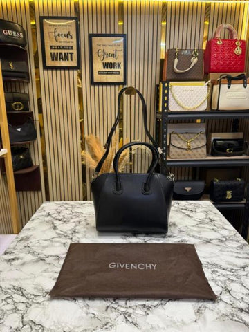 Givenchy Logo Stamped Antigona Hand Bag With Dust Bag