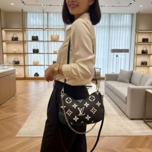 Louis_vuttion_sling bag premium quality with box