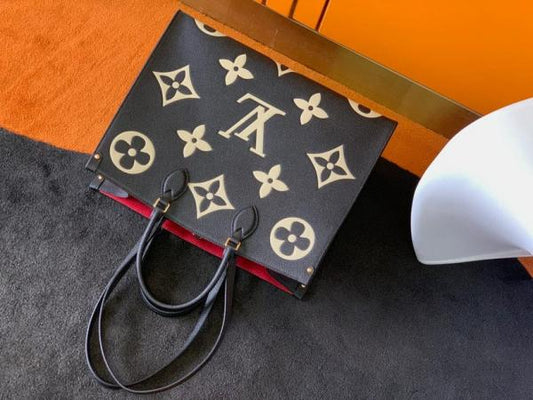 Louis_Vuitton_OnTheGo_Big_MM_Bicolor_Monogram_Handbag_With_Dust_Cover_&_Carry_Bag_Black_M45320