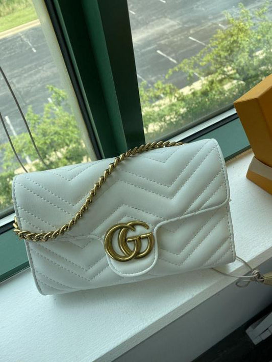 Gucci_Marmont_Sling_Bag_White_With_Dust_Cover_&_Carry_Bag