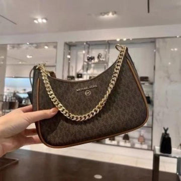 Michael Kors Jet Set Charm Small Logo Pochette Bag ( Box Dust Bag) 432
